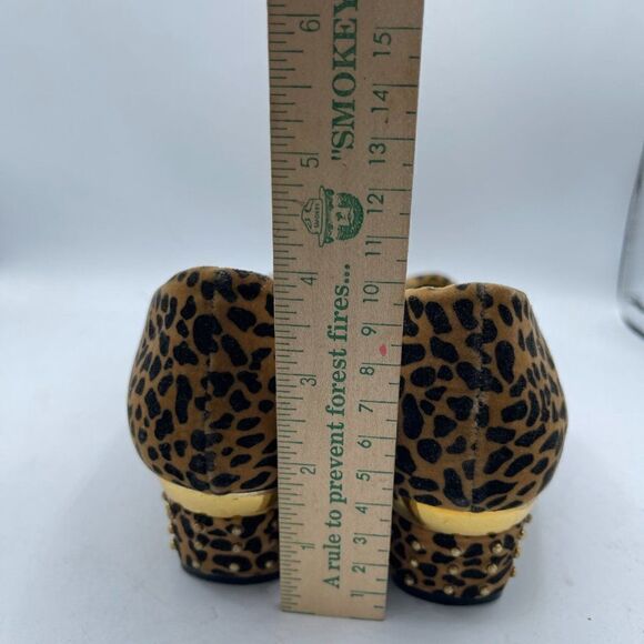 Vintage Wild Rose Animal Print Block Heel Pumps - Picture 6 of 10
